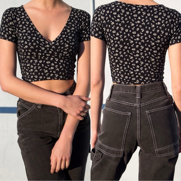 Brandy Melville Tops - Brandy Melville Amara Top OS